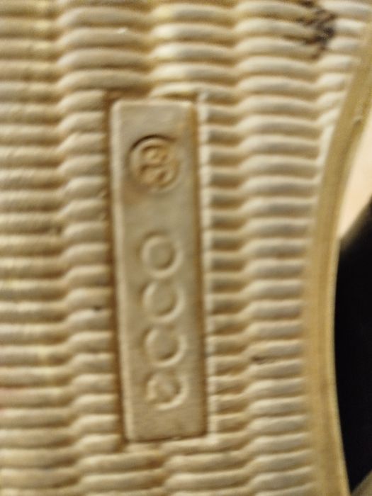 Кеди ессо 39 жіночі