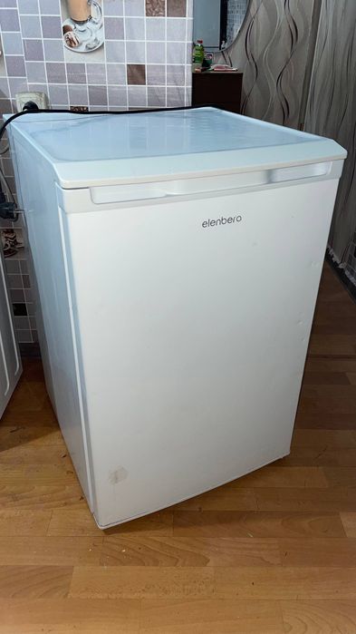 Продам морозильную камеру Elemberg FR 86