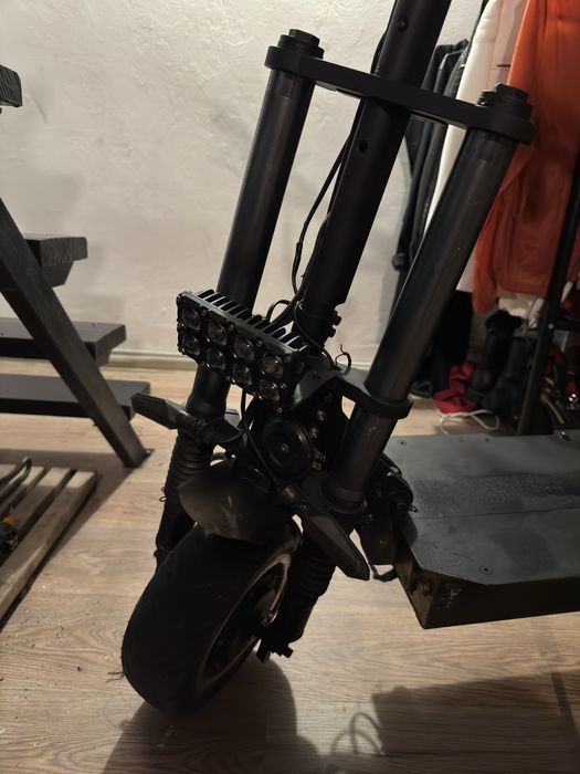 Електросамокат повнопривідний YooBee Explorer 6000W 38 ah (11 дюймов)