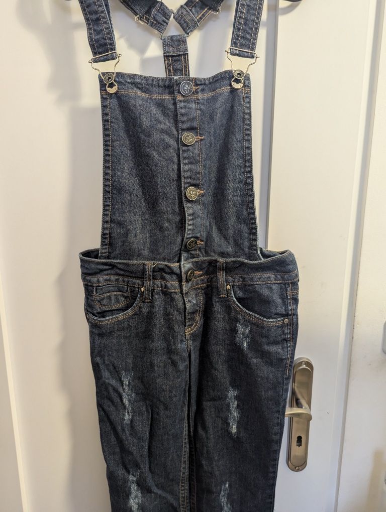 Jeansowe spodnie na szelkach Colcci r. 36