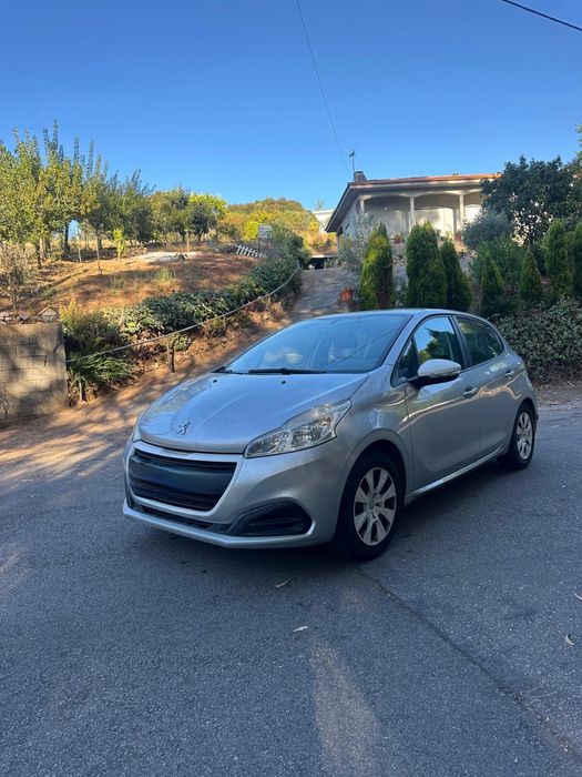 Vendo peugeot 208, ano 2016