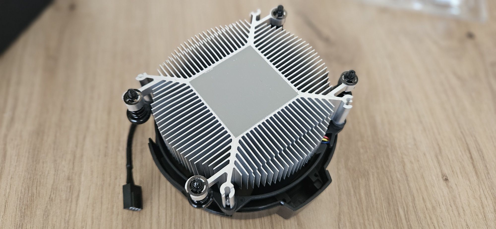 Nowe Chłodzenie ryzen 5600 z pudelkiem