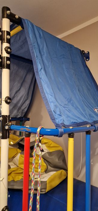 Domek dla dzieci drążek do ćwiczeń