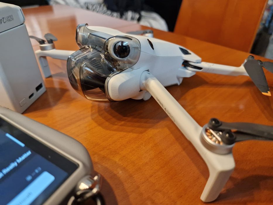 Drone DJI Mini 4 pro combo