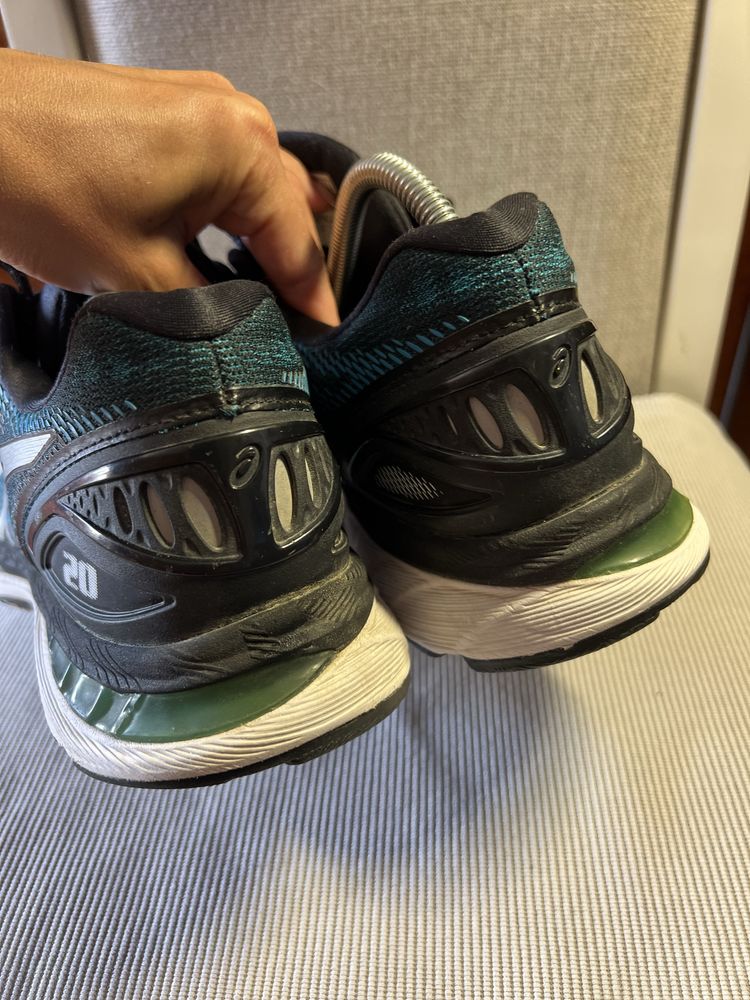 Asics кросівки оригінал