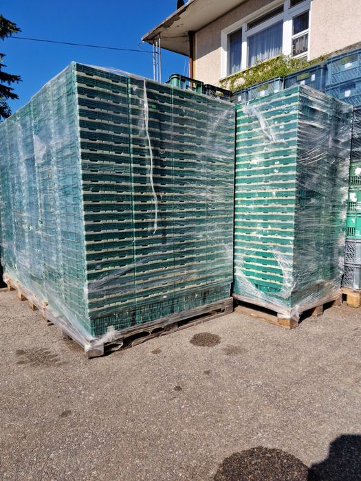 Skrzynki plastikowe zielone 40 x 30
