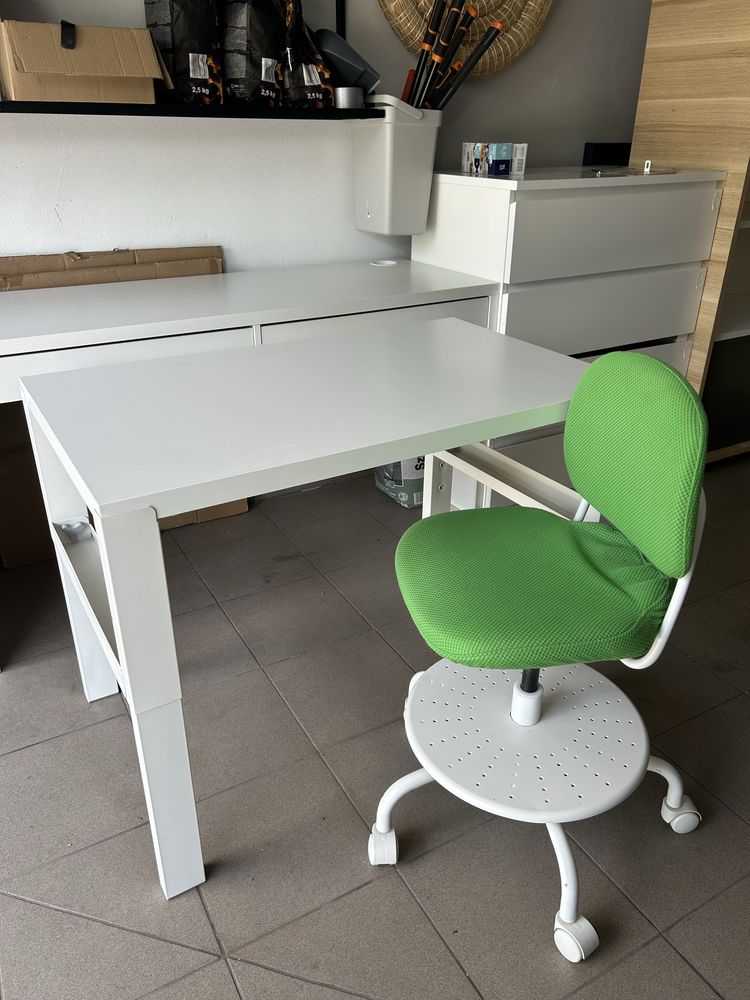 Biurko Pahl regulowane i krzesło vimund ikea