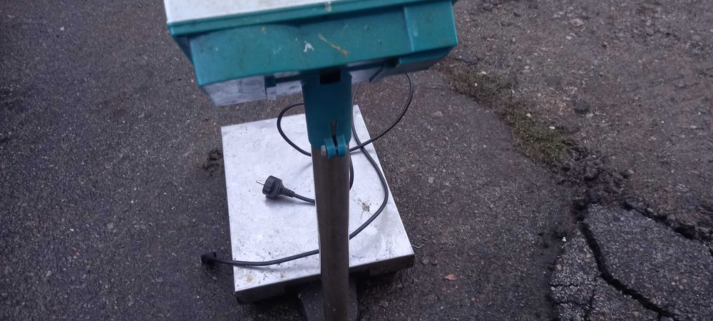 Продам Веси напольные 100кг