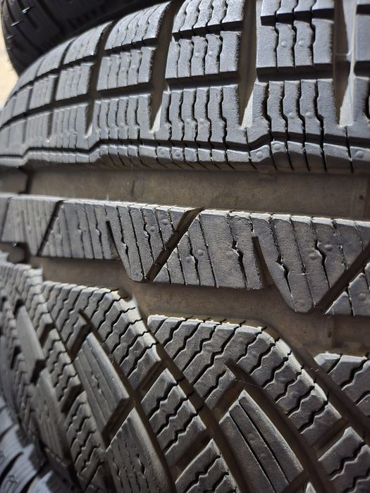 235/45R17 Michelin pilot lpin PA4