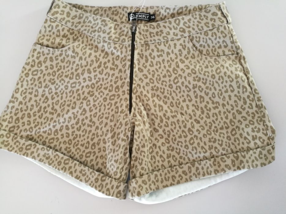 Calções Deeply leopardo NOVO