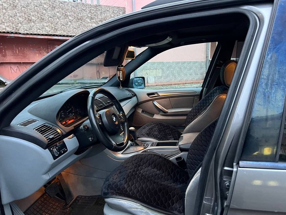 Продам BMW X5 e53 Restayling