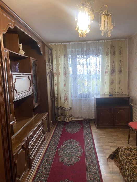 Оренда кімнати на вул. Кіото, 13. Метро 10 хв. пішки.