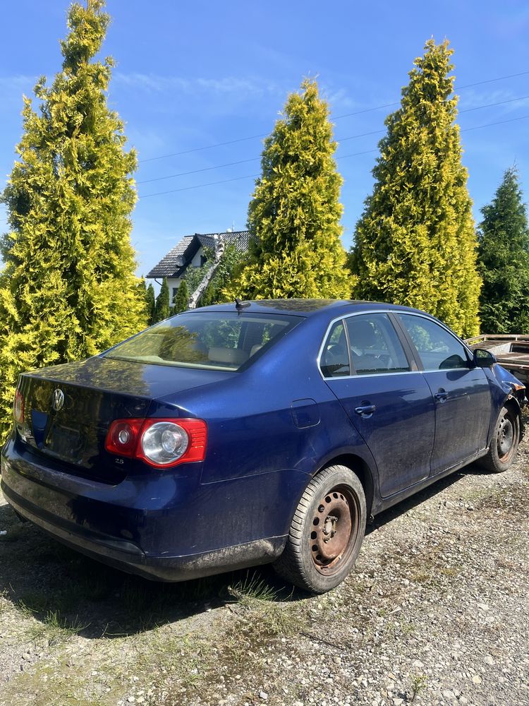 Części VW Jetta 2.5 BGP LD5Q wers USA,swap silnik,drzwi,klapa,fotele,