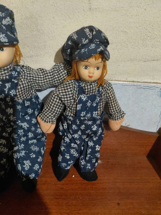 Conjunto de 3 Bonecas antigas de porcelana 10€