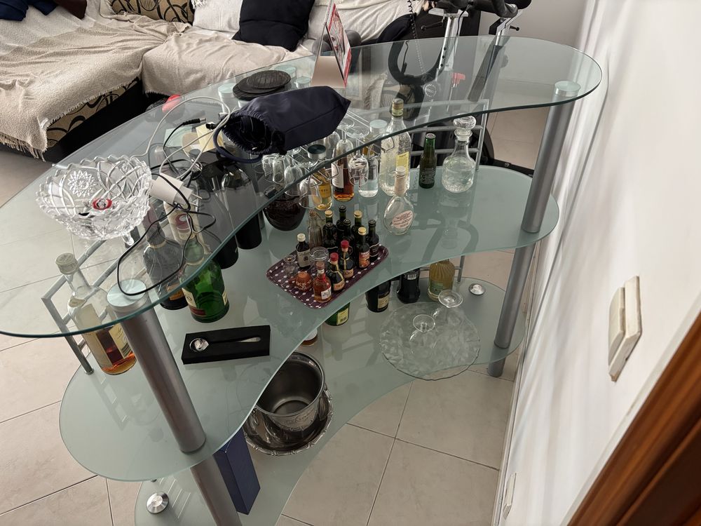 Garrafeira em vidro