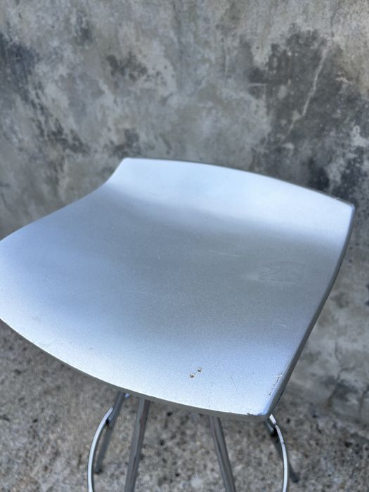 Banco cromado retro – inspirado no Jamaica Bar Stool de Pepe Cortés