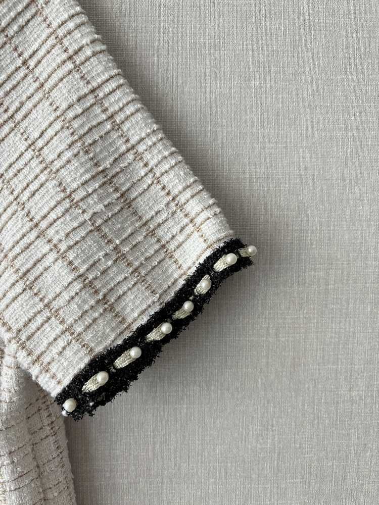Pudełkowa bluzka boucle tweed Orsay z ozdobną lamówką