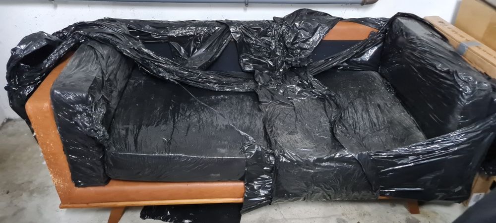 Sofa em pele sintética