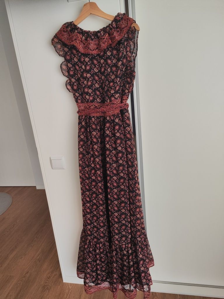 Vestido mango com folhos