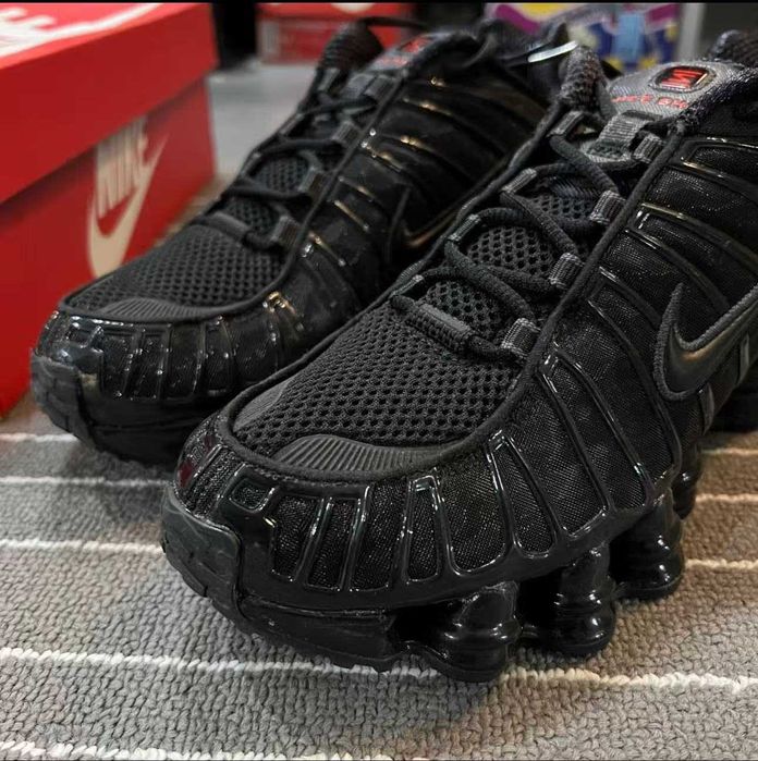 Buty-Trampk-Nike Shox TL Black Max r.42