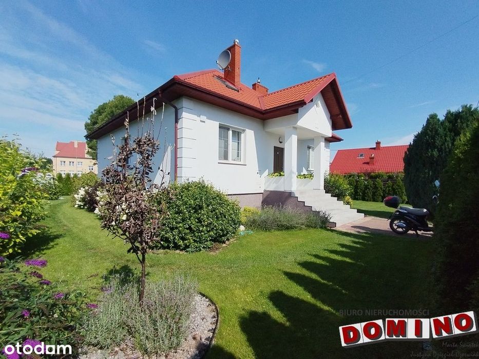 Parterowy dom w mieście z poddaszem użytkowym, działka o pow. 6 ar