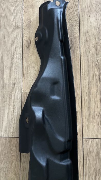 Жабо Рено Меган 2 Накладка під лобове скло Renault megan 2