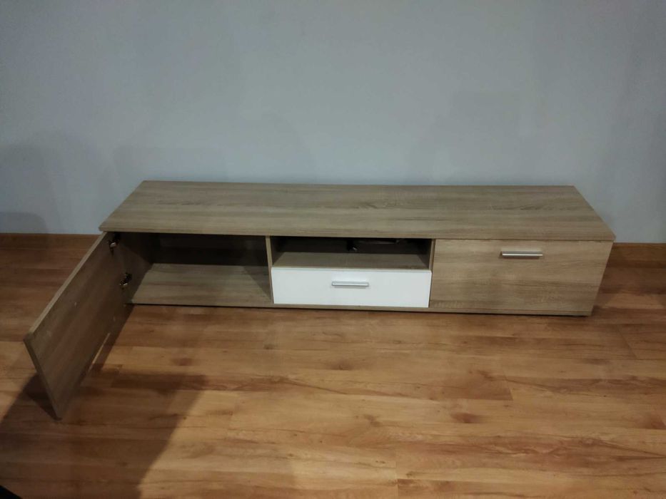 Szafka RTV do salonu