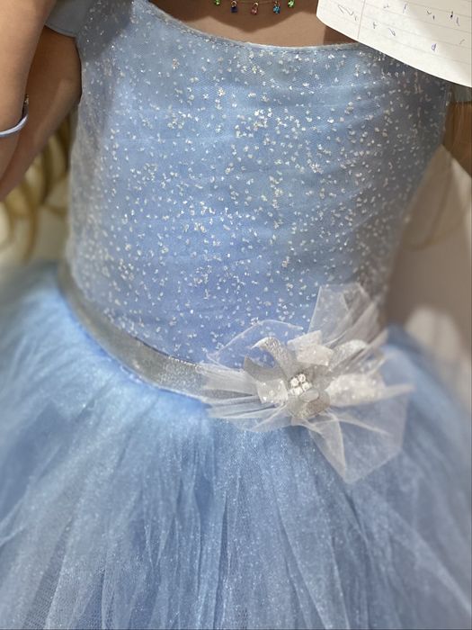 Плаття дитяче блакитне святкове