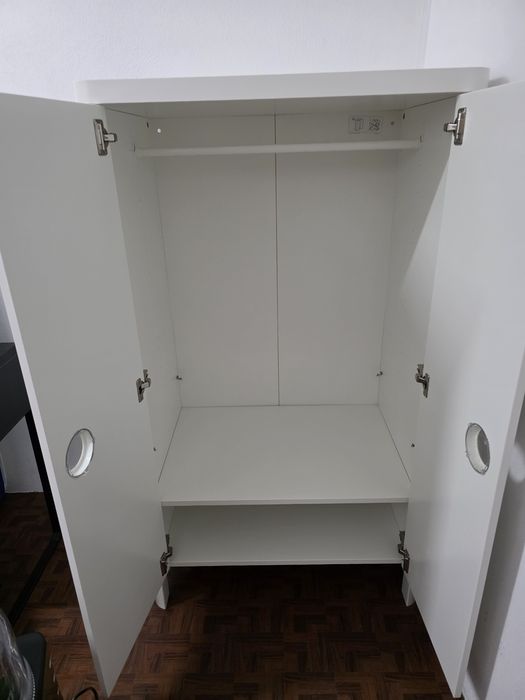 Roupeiro ikea criança