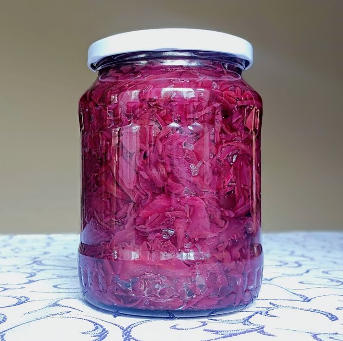 Domowe przetwory– zestaw kiszonek (ogórki, kapusta)