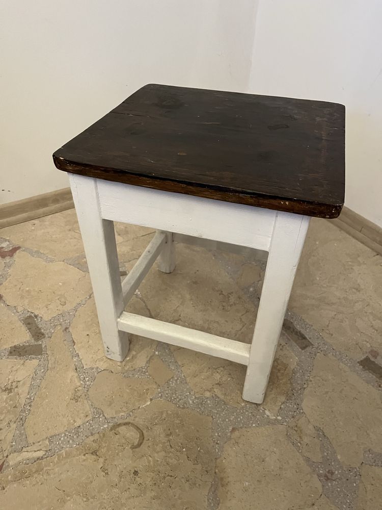 Stary taboret drewnianyPRL