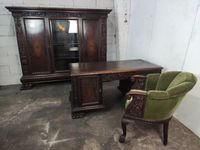 Stary stylowy gabinet na lwich łapach: biblioteczka+ biurko + fotel