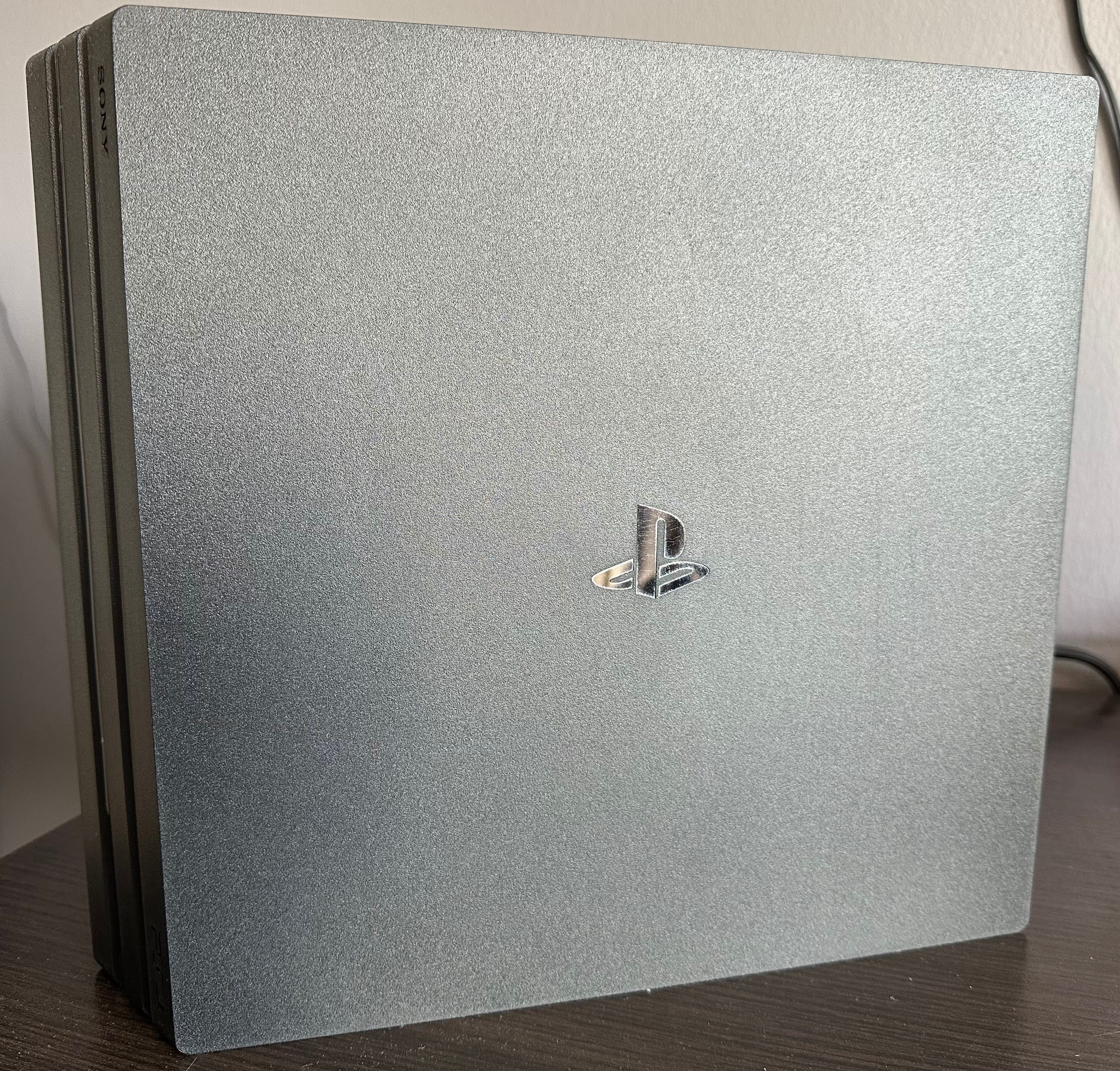 PlayStation 4 pro CUH-7216B