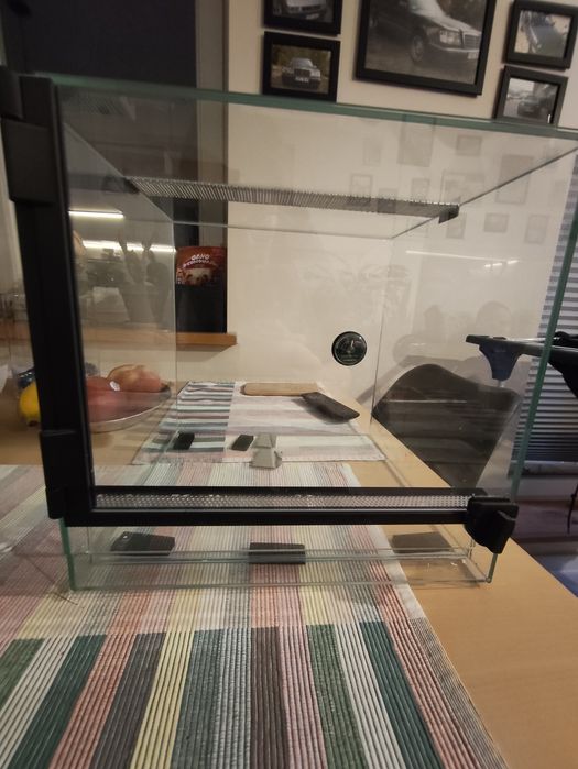 Terrarium 30x30x30 z matą grzewczą