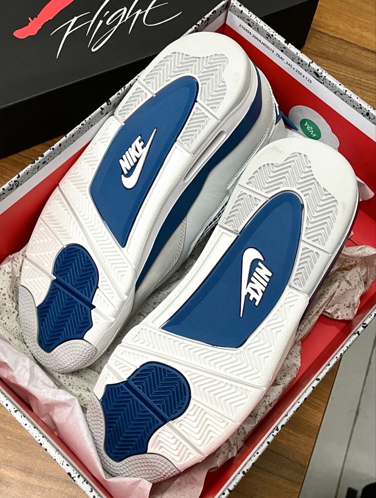 Кросівки Air Jordan 4 Retro Military Blue Джордан ретро біло сині Aj4