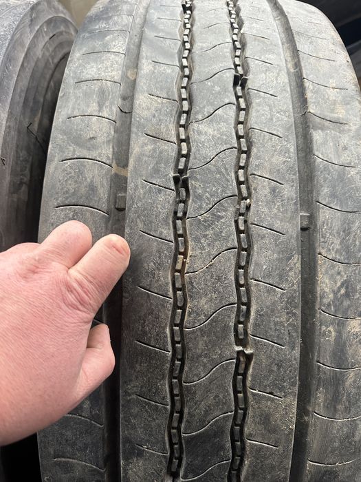 Шини 315/70r22.5 Bridgestone руль
