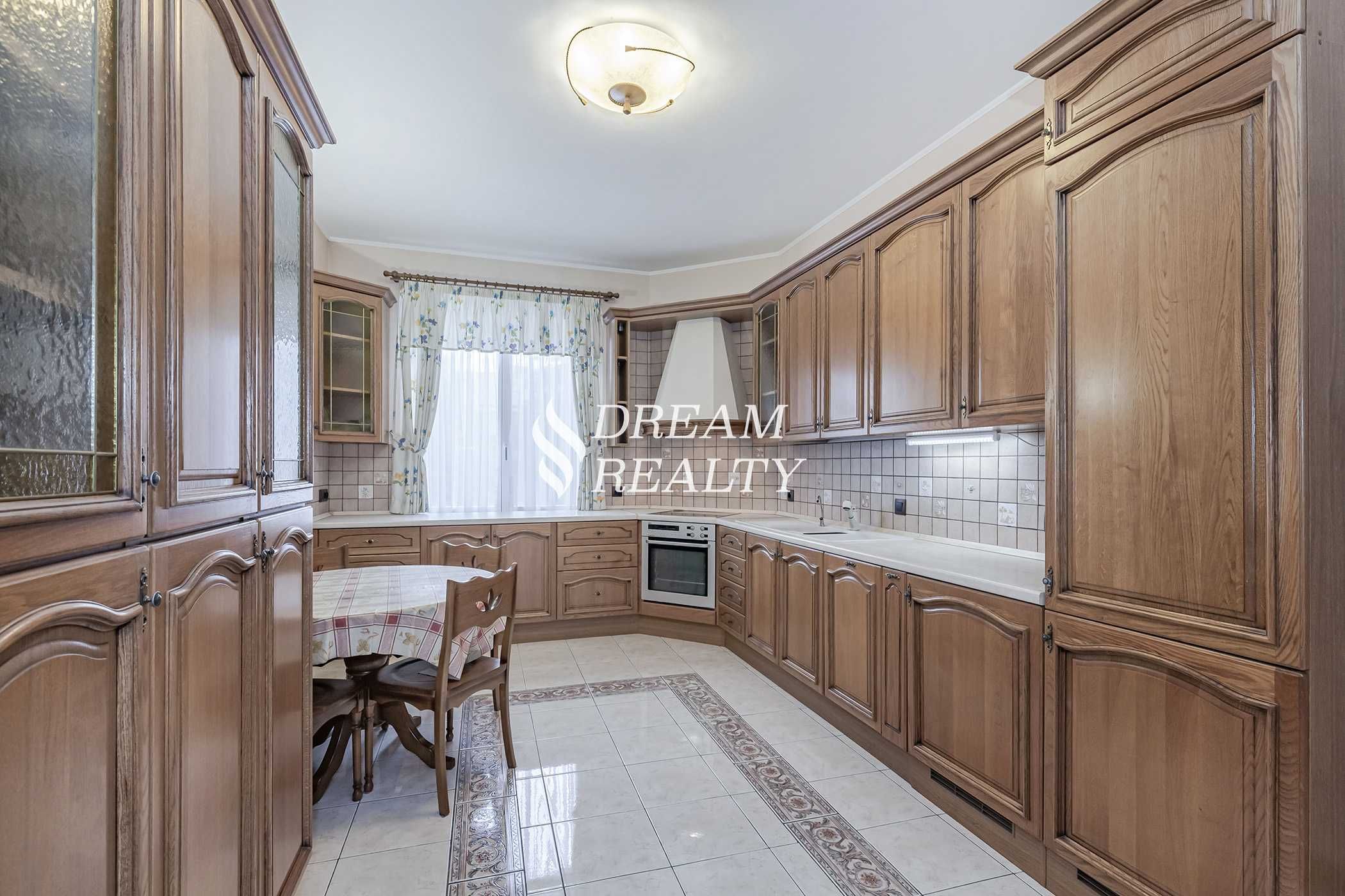 Оренда, вул. Івана Мазепи, 10, 4 кімнати, 155 м², Арсенальна, Печерськ