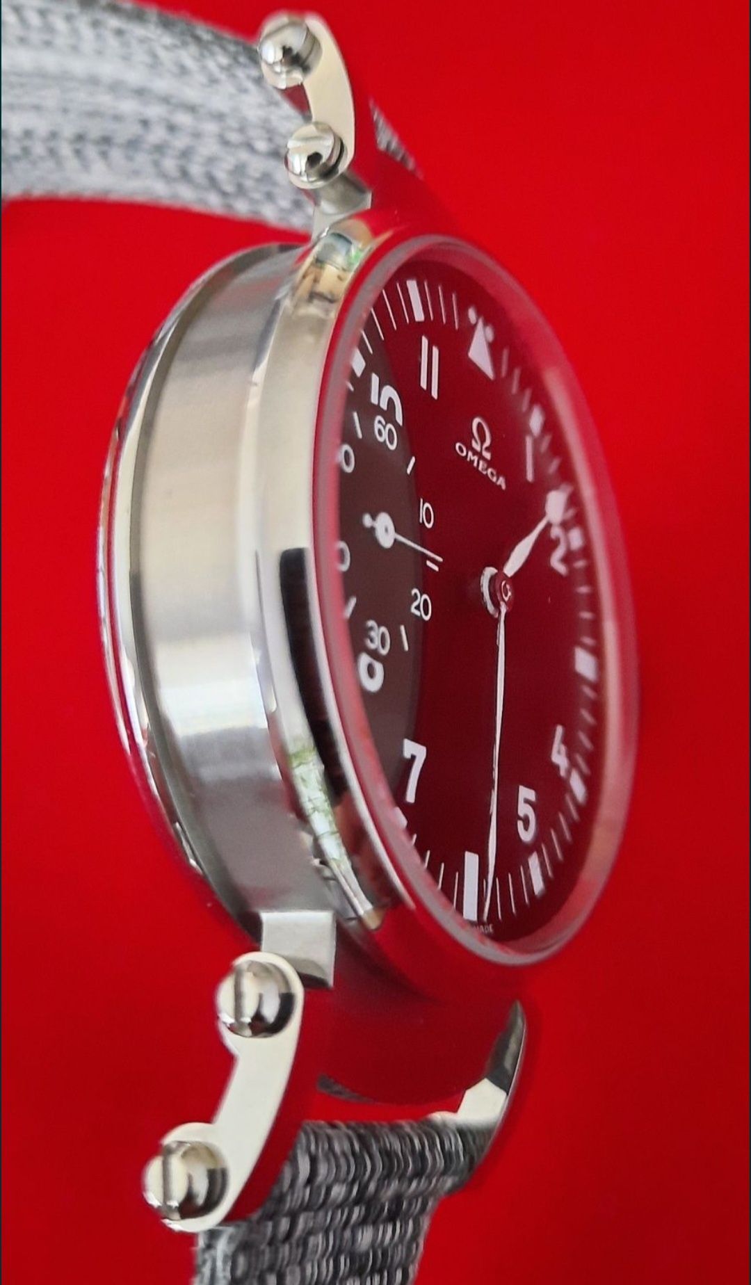 Omego 46mm w przepięknym militernym stylu.