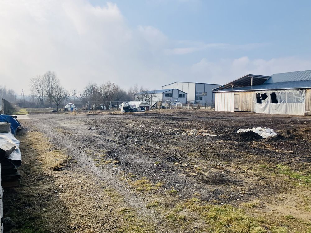 Wynajmę plac, magazyn, pomieszczenia socialne