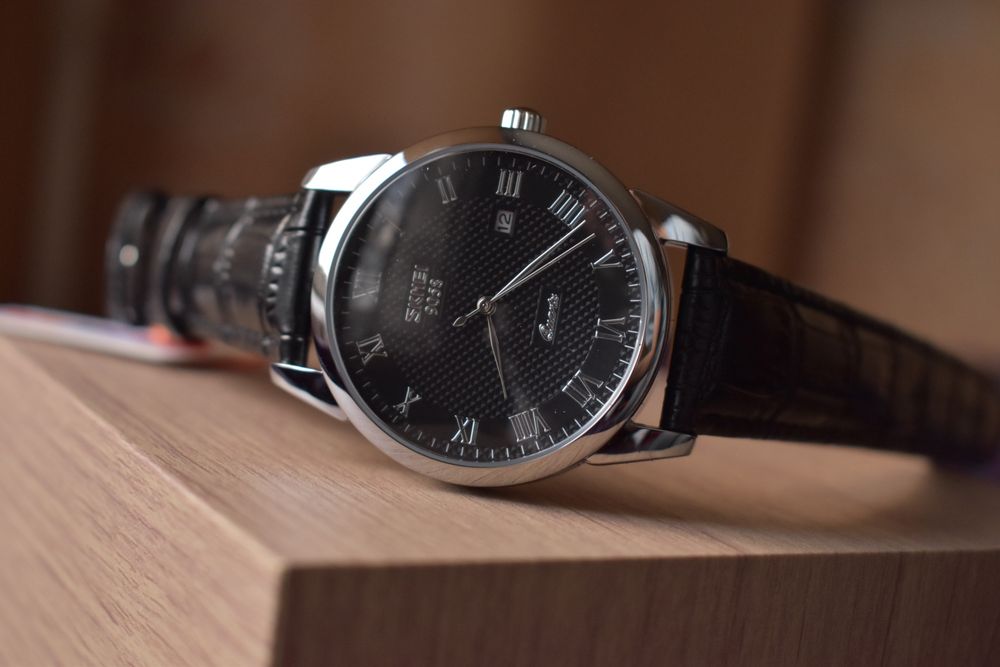 Класичний чоловічий годинник | годинник під костюм