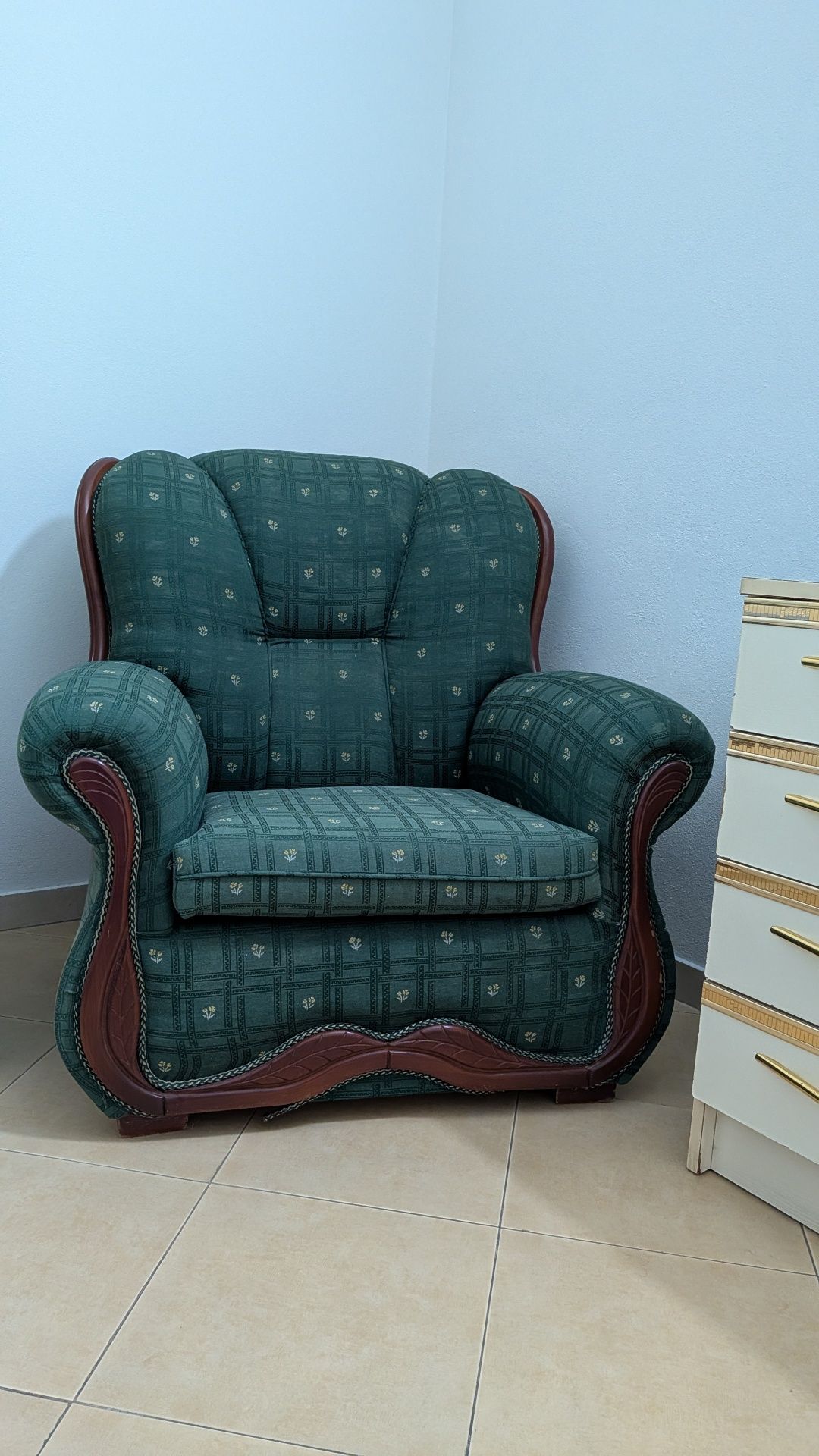 Quarto antigo completo