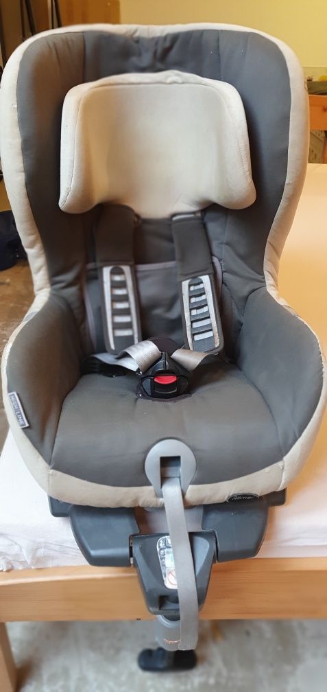 Fotelik samochodowy Britax Romer SafeFix Plus 9-18kg