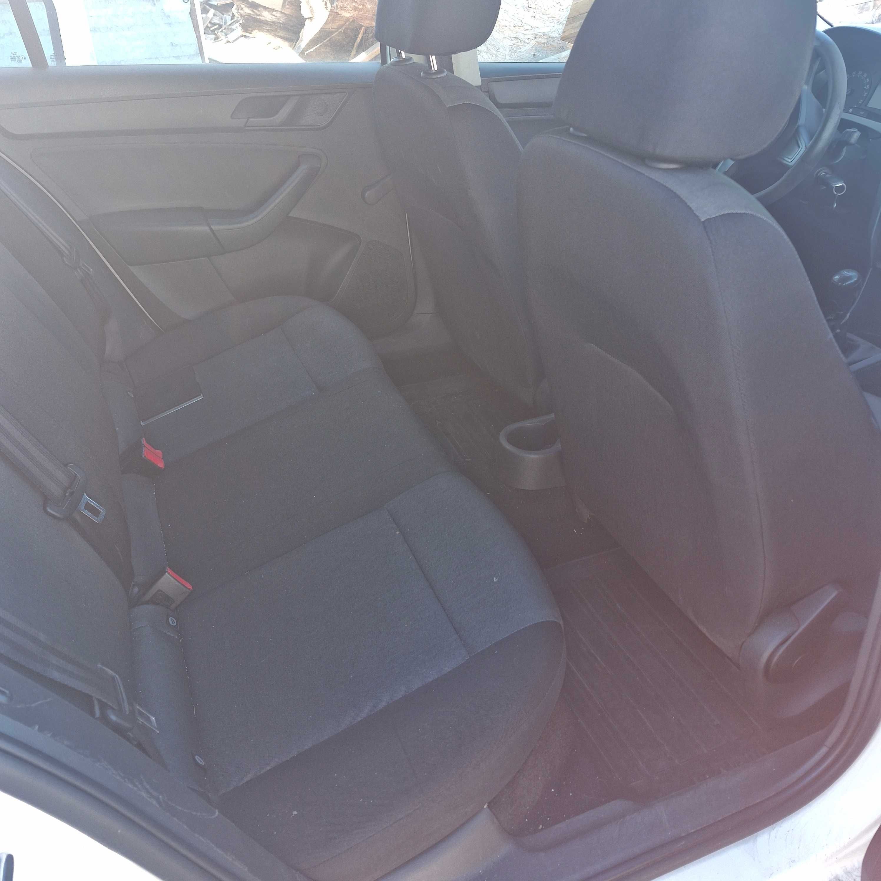Skoda Rapid 1,6 tdi uszkodzony silnik