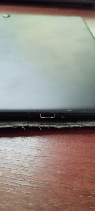 Планшет Xiaomi Mi Pad 4 в хорошому стані