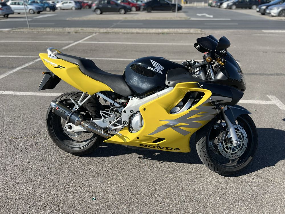 Honda CBR F4 2000 - A2!
