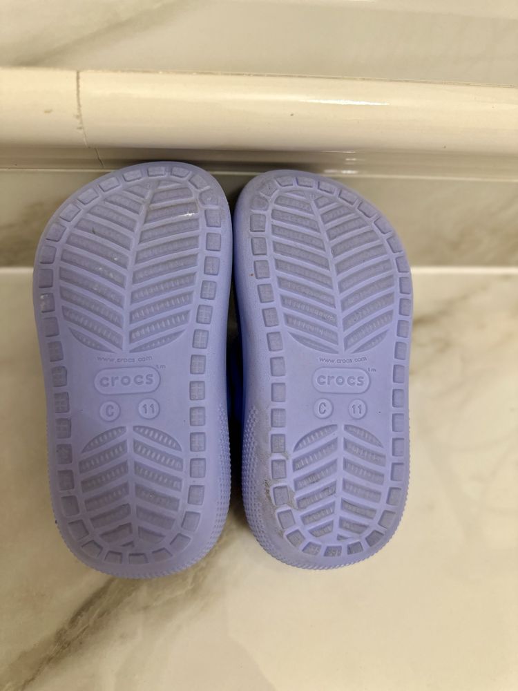 Дитячі crocs на платформі  розмір с11.