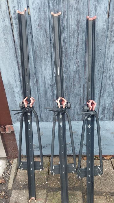 Bagażniki do  przewożenia rowerów, mocowanie do relingów