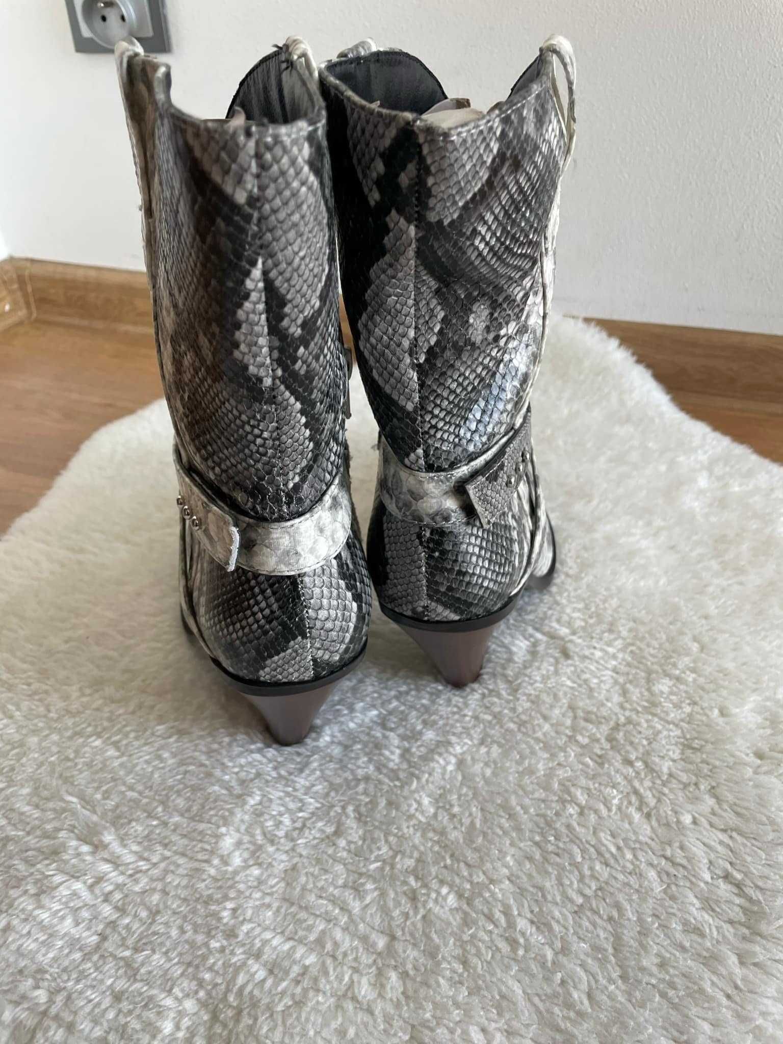 JustFab botki kowbojki z wężowej skóry 39 wiosenne