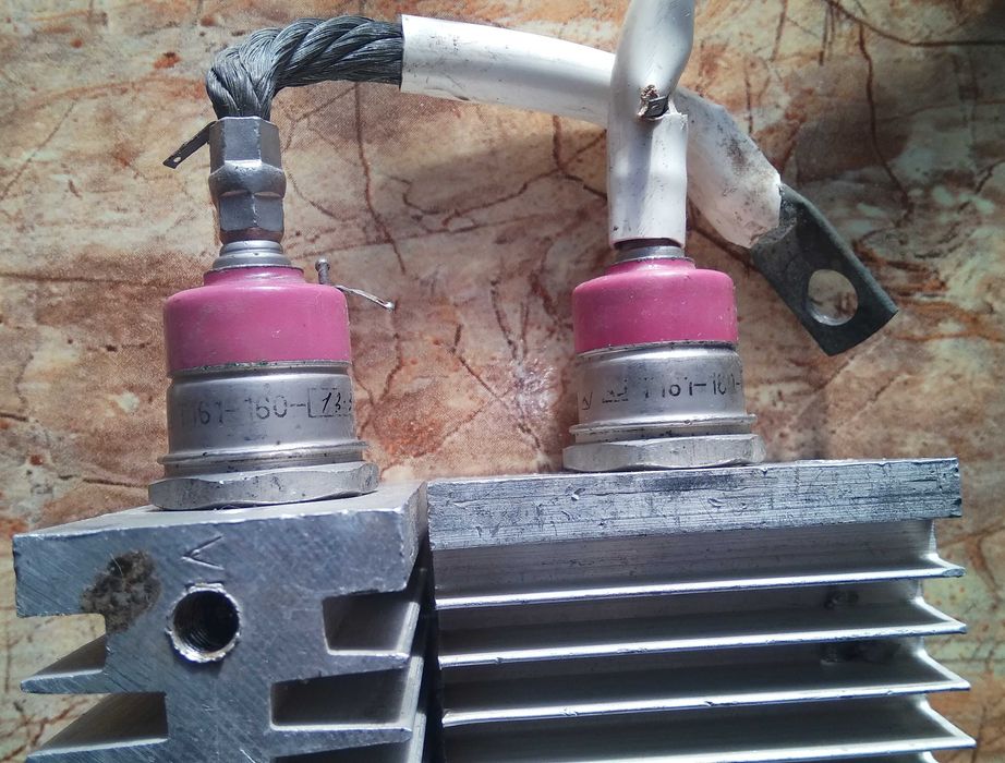 Тіристори Т161-160-13-33 з радіаторами, ціна за пару