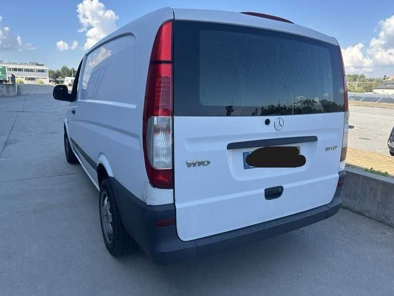 Carrinha Branca portas  Mercedes